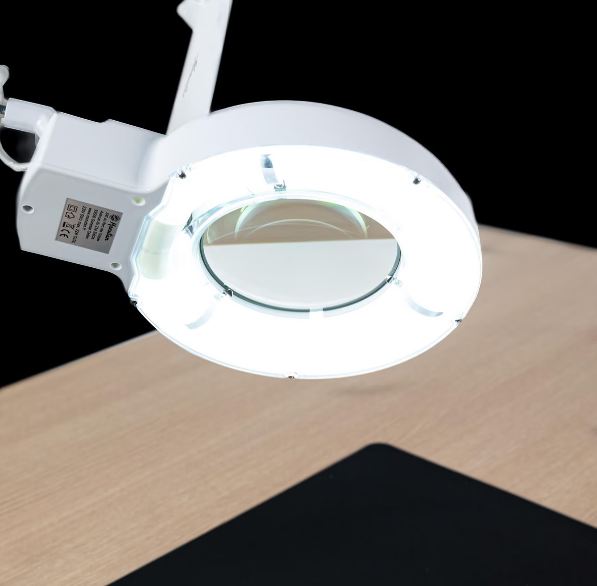 Lampa laboratoryjna z okrągłą lupą AgroFocus - obrazek 3